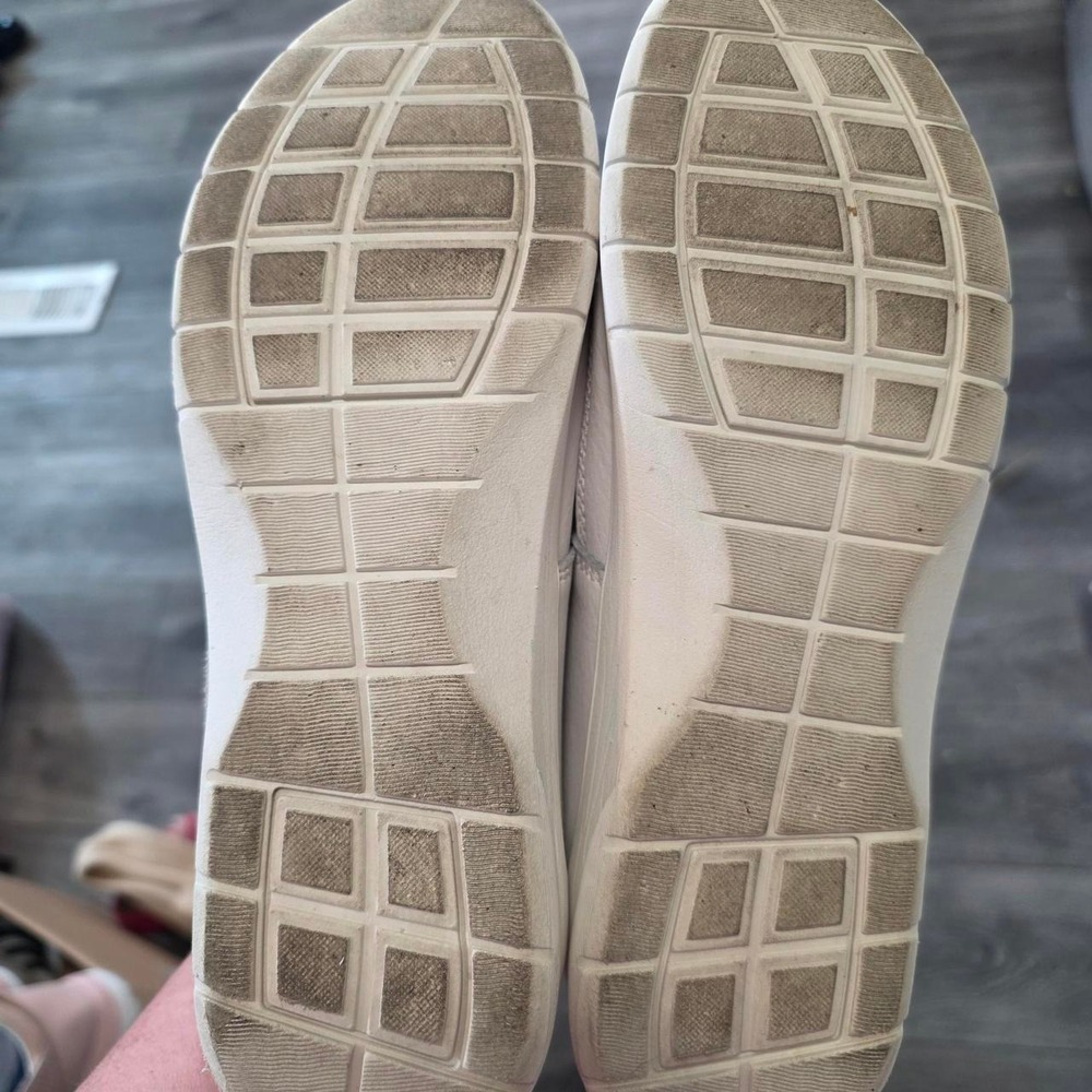 White Mary Jane cut out sandal wome s 8-8.5 leather lightweight - Picture 8 of 8